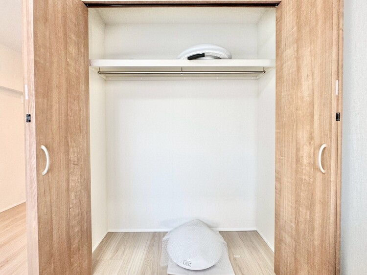 その他 収納スペースが付いていて、お部屋を広く使っていただけます。