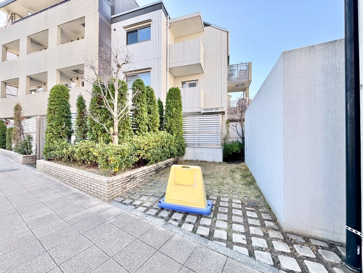 その他 駐車スペースが嬉しいですね。※空き状況は都度ご確認下さい。