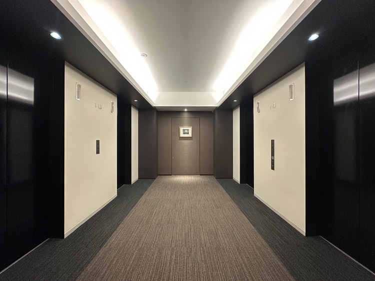 その他 災害時の停電に備えた大型の自家発電システムを設置。非常用発電機が作動します。