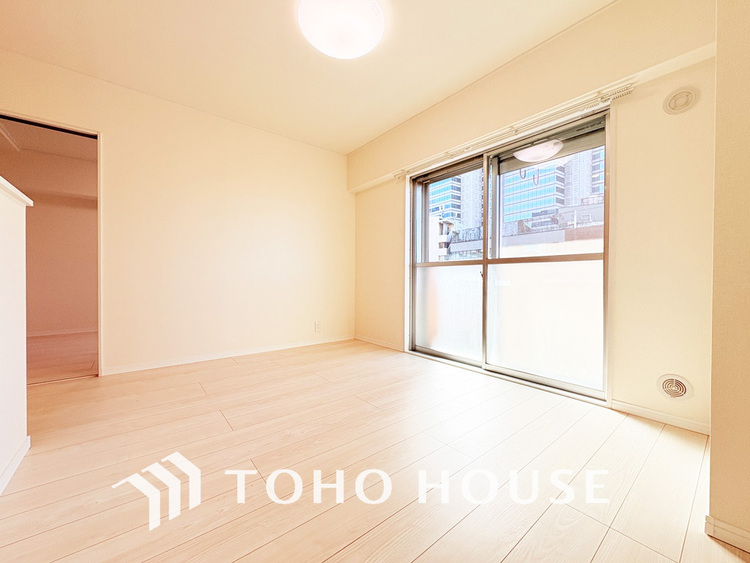 内装 広がりのある住空間、家族が集まるリビング・ダイニング