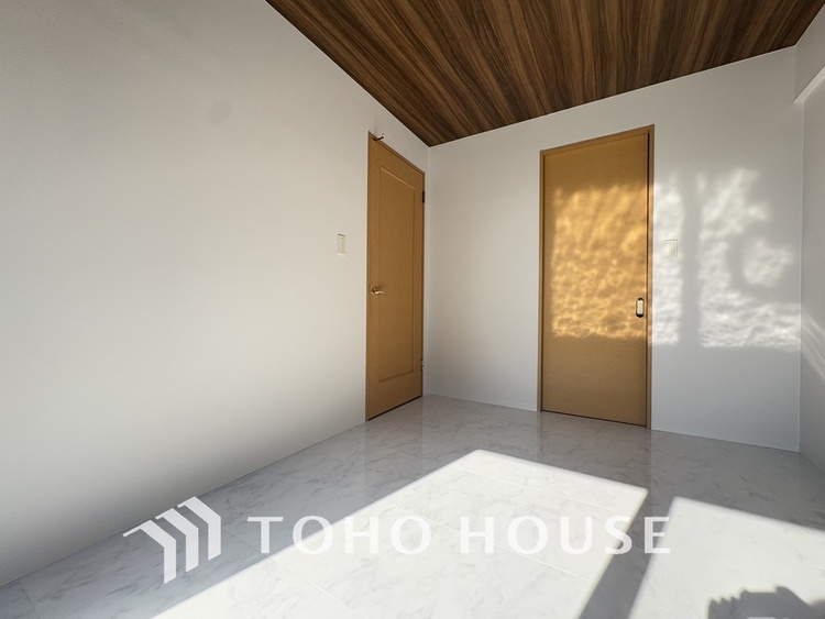 内装 シンプルですっきりとした室内は飽きのこない居心地の良い雰囲気です