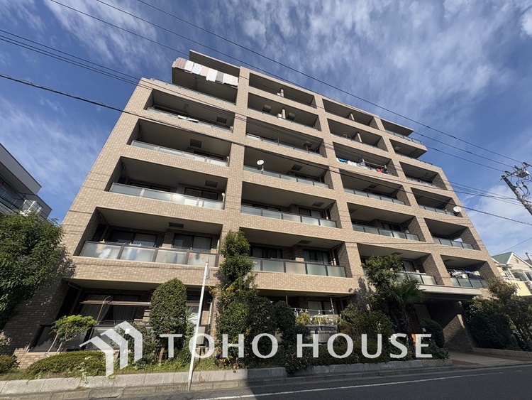 外観 〜大切なペットとの生活〜南向き、角部屋につき陽当たり・通風良好〜リフォーム済み〜