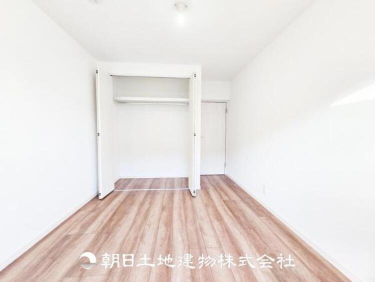 内装 人間の感性を育むプライベートルームはシンプルが１番だと思います。