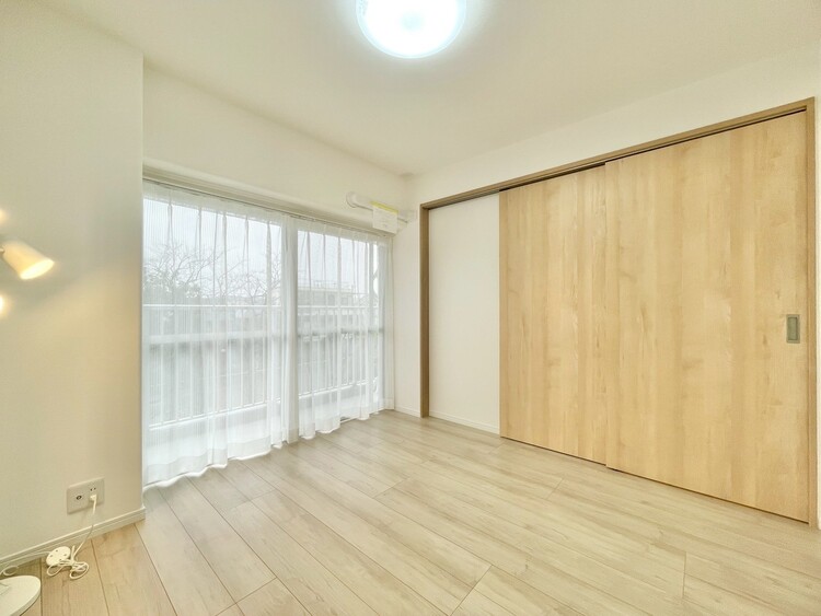 その他 清かで艶やかな時間をもたらしてくれる室内です。