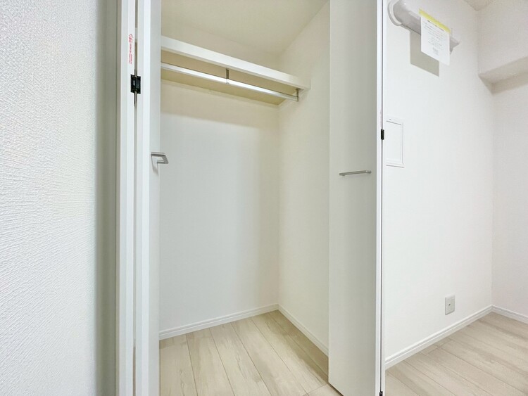 その他 収納スペースが付いていて、お部屋を広く使っていただけます。