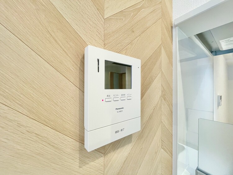 その他 誰が来てもわかる様にモニター付きインターホンを設置。