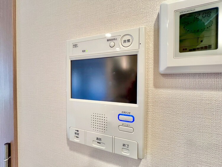 その他 誰が来てもわかる様にモニター付きインターホンを設置。