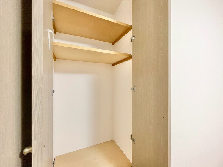 その他 収納スペースが付いていて、お部屋を広く使っていただけます。