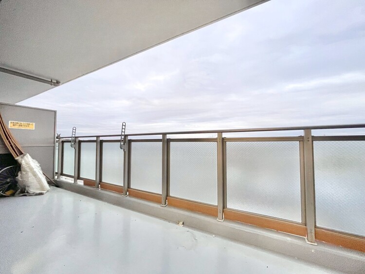 その他 朝の澄んだ空気や、夕方に吹く清々しい風を感じられるバルコニー。