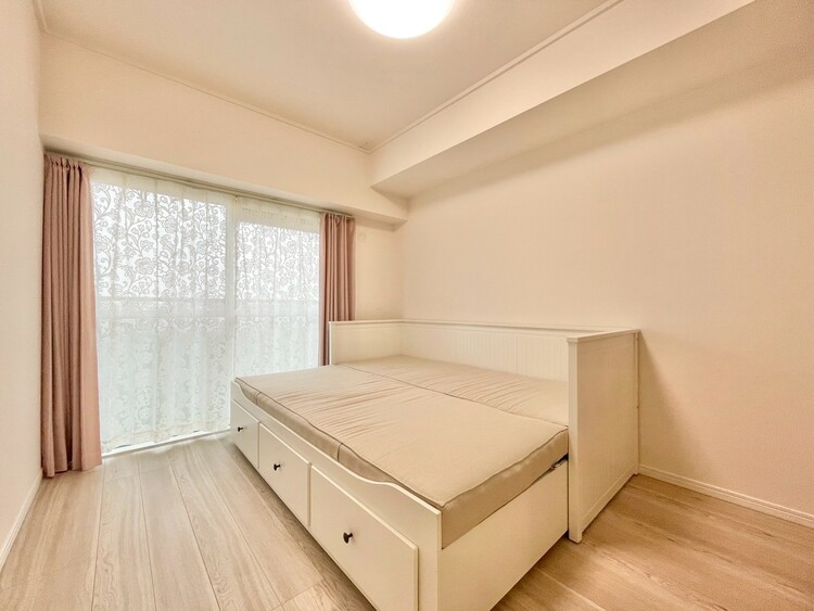 その他 清かで艶やかな時間をもたらしてくれる室内です。