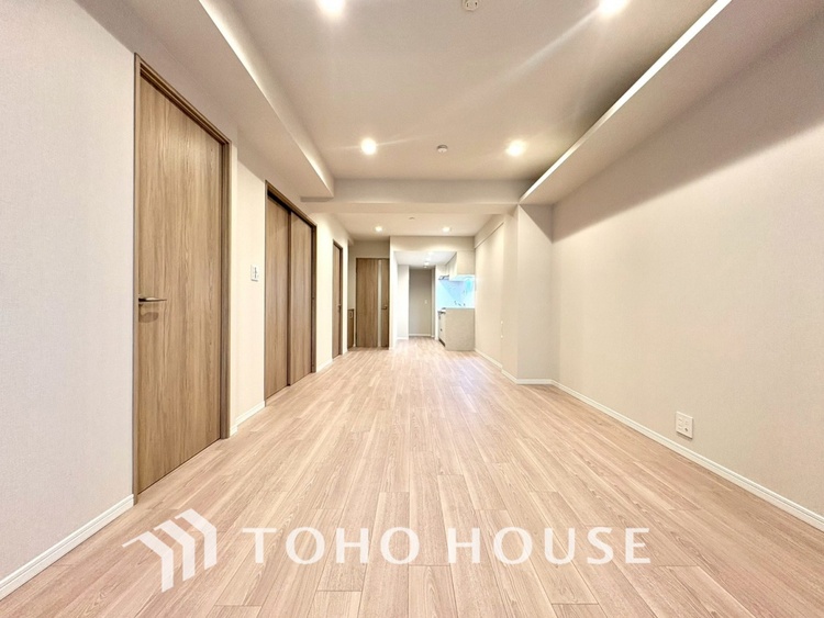 内装 【LIVING】◆陽光◆が差し込む。この開放的なLDKに家族の笑顔が集う。家族が一緒に過ごす空間は明るく、そして居心地よく。