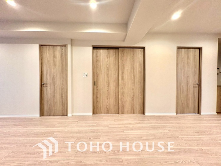 内装 【LIVING】◆住む喜び、楽しさ、感動◆を君と共有したい。いつまでもずっと家族を見渡せるこの広い空間で。