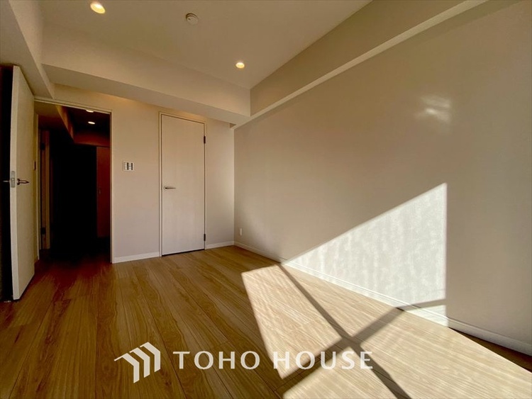 内装 【PRIVATE ROOM】◆属毛離裏◆子は父を手本とし、母に愛育されて成長する。家族の深い繋がり。いつまでも大切にしたい。