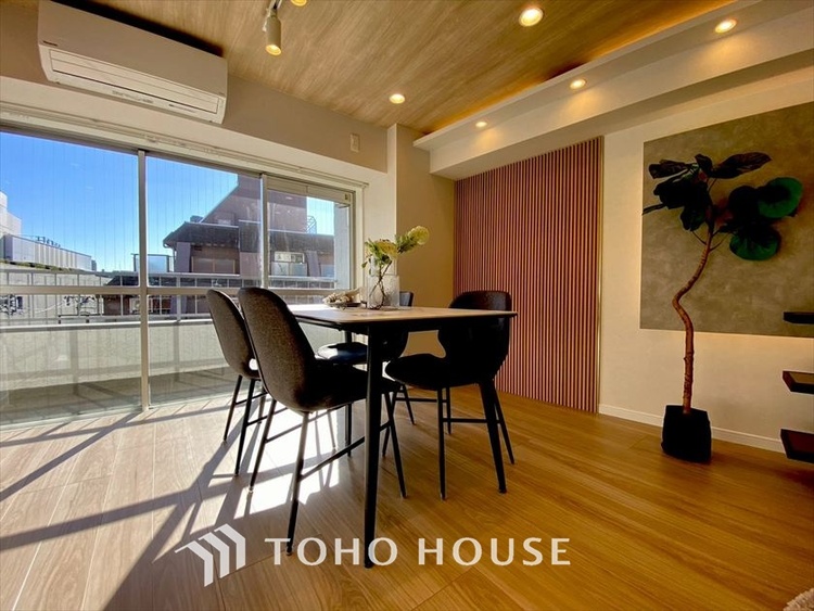 内装 【LIVING】◆住む喜び、楽しさ、感動◆を君と共有したい。いつまでもずっと家族を見渡せるこの広い空間で。