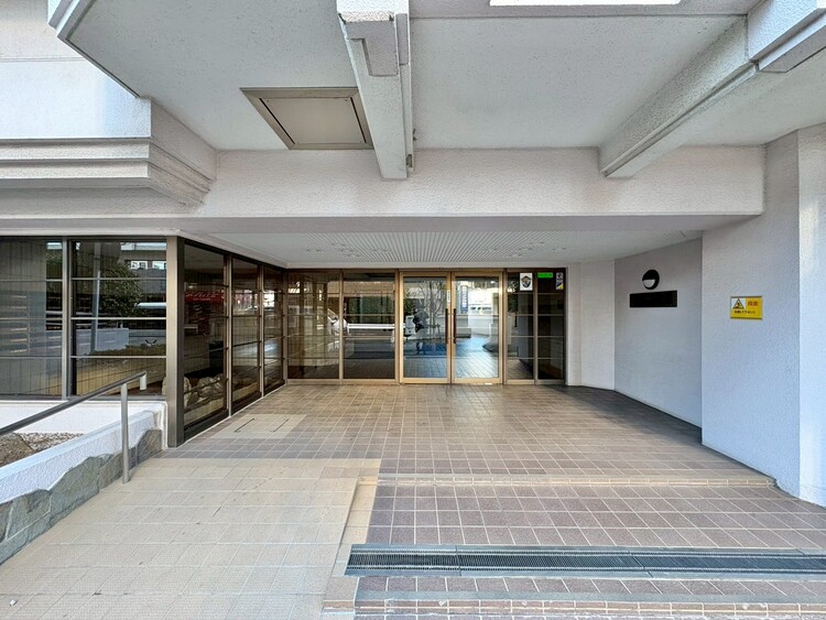 エントランス エントランスは、毎日の行き帰りで使う大事な空間です。