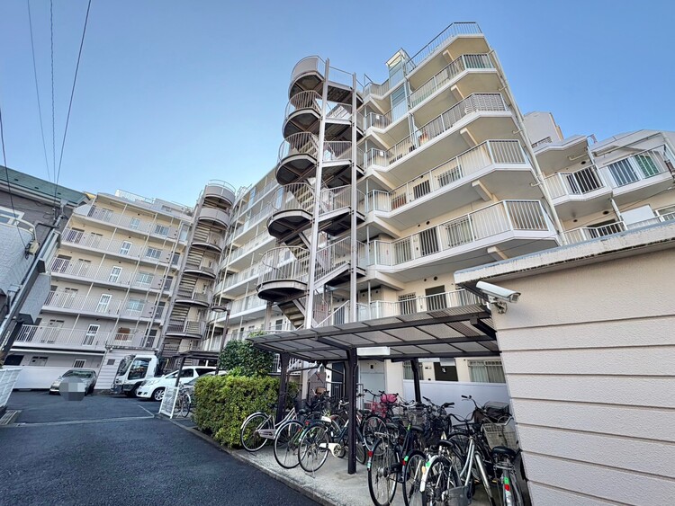 外観 現地に足をお運びいただいた際には、周辺散策などをお勧めいたします。