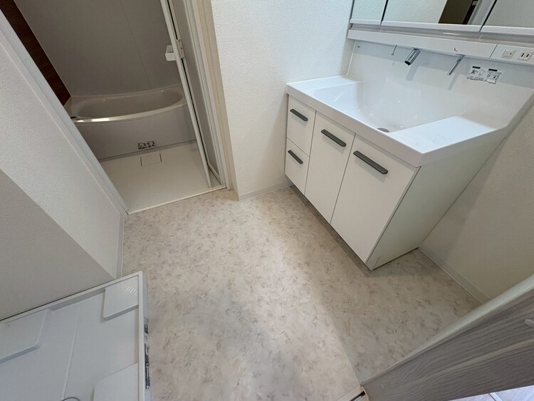 洗面 清潔感と心地よさを重視した、上質感漂うパウダールーム。