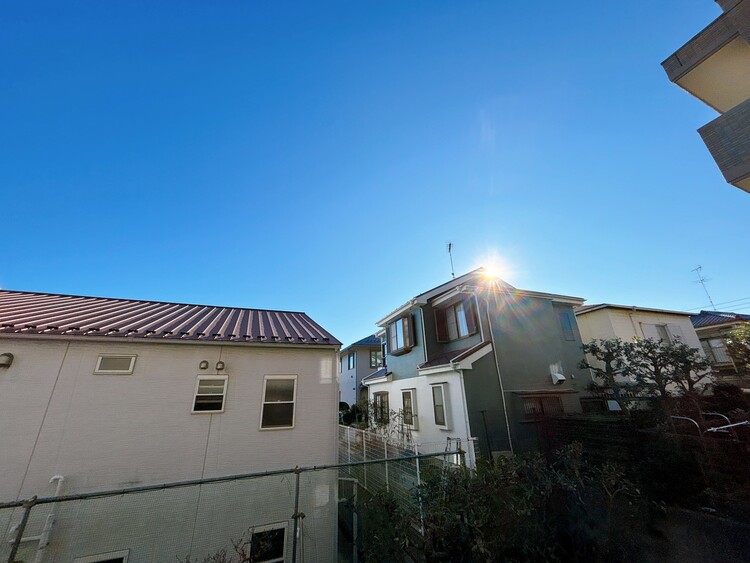 バルコニー 頬をなでる、優しい風を感じることが出来ます。