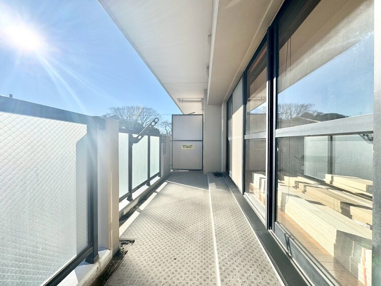 バルコニー 暮らしの中で、光と風を演出してくれるバルコニー。