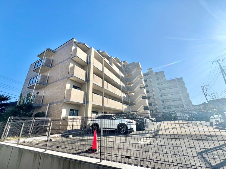 外観 現地に足をお運びいただいた際には、周辺散策などをお勧めいたします。