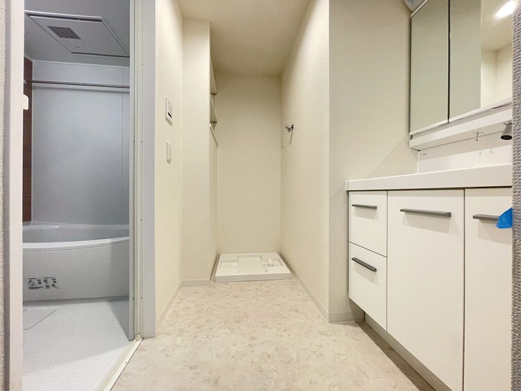 洗面 清潔感と心地よさを重視した、上質感漂うパウダールーム。