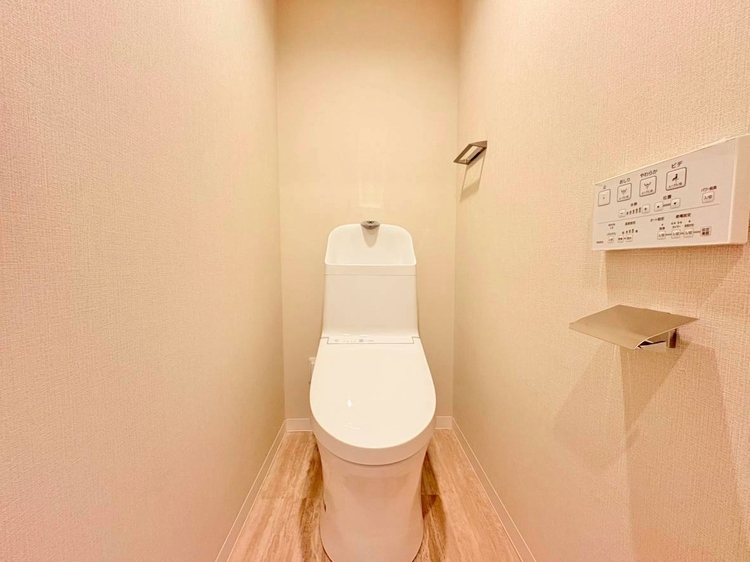 トイレ 暮らしの中のさりげないひとときの快適さにも、こだわりを、持って設備を配しております。