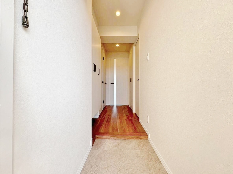 玄関 シューズボックスを完備した玄関です。