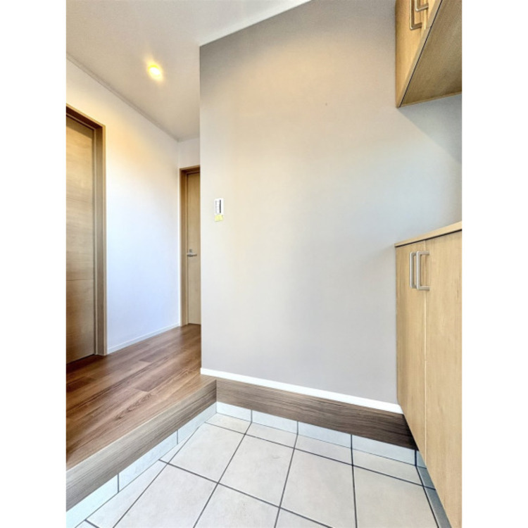 玄関 2025年11月撮影