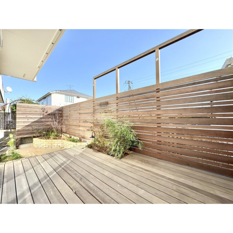 その他 ウッドデッキ/2025年11月撮影
