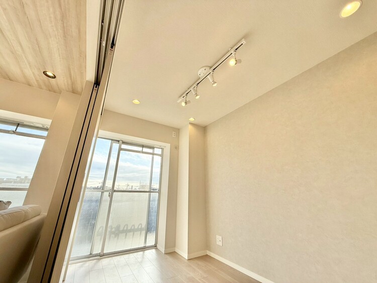 その他 清かで艶やかな時間をもたらしてくれる室内です。