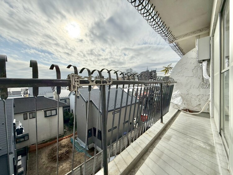 その他 朝の澄んだ空気や、夕方に吹く清々しい風を感じられるバルコニー。