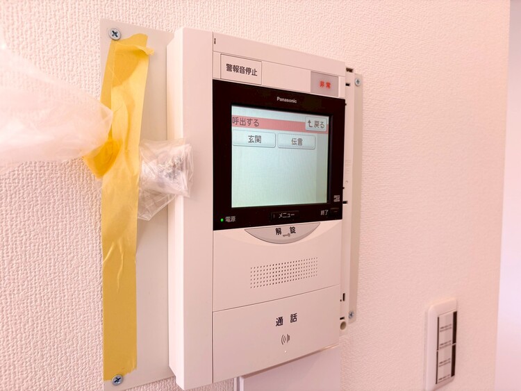 その他 誰が来てもわかる様にモニター付きインターホンを設置。