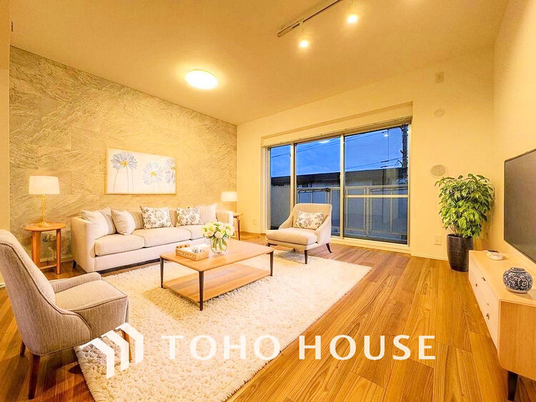 内装 明るいLDKは自然と家族が集まるコミュニケーションの場所に（家具はすべてCGです）