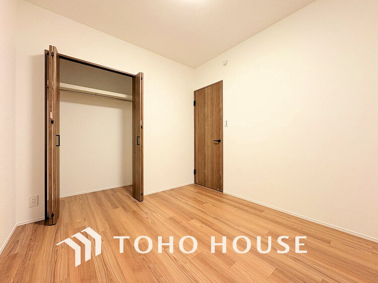 内装 シンプルですっきりとした室内は飽きのこない居心地の良い雰囲気