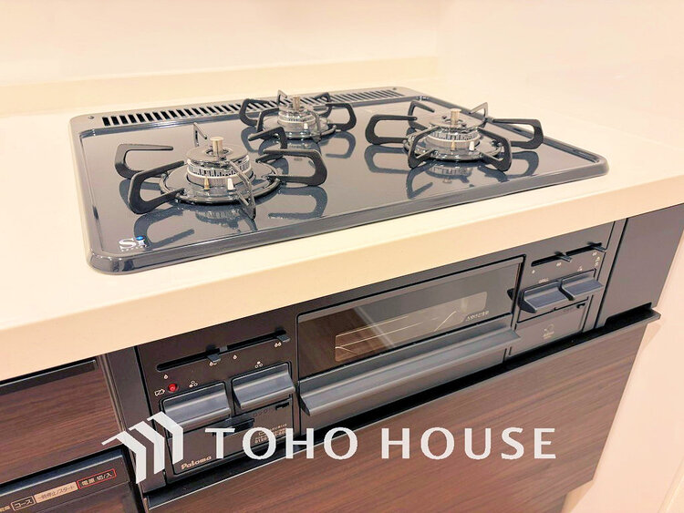 その他 3口ガスコンロで効率よくお料理できますね