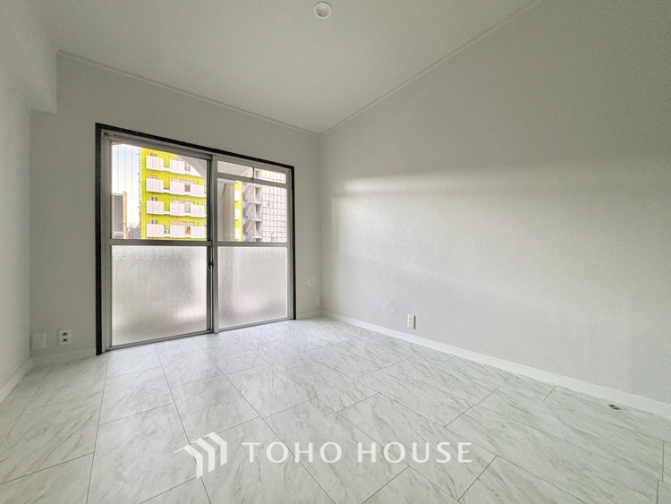 内装 寝室は一日の疲れを癒す大切な空間。快適で落ち着けるおすすめの間取りです。