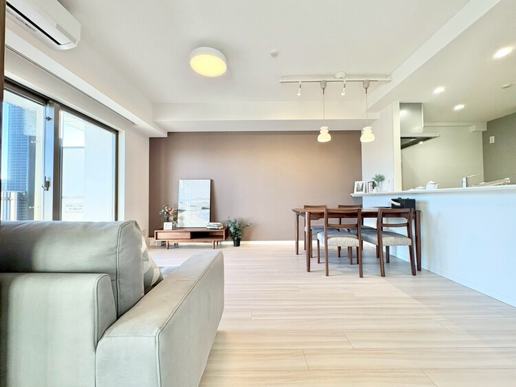 居間 豊かな居住性と、安心感を満たすクオリティが見事に調和した住空間。