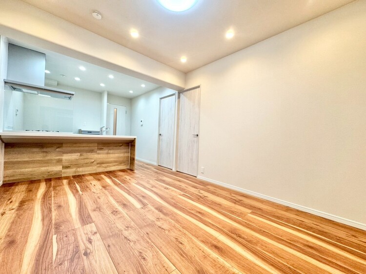 居間 快適に過ごす毎日を求めて、暮らしの中でご自身の「マイホーム」に創り上げてください。