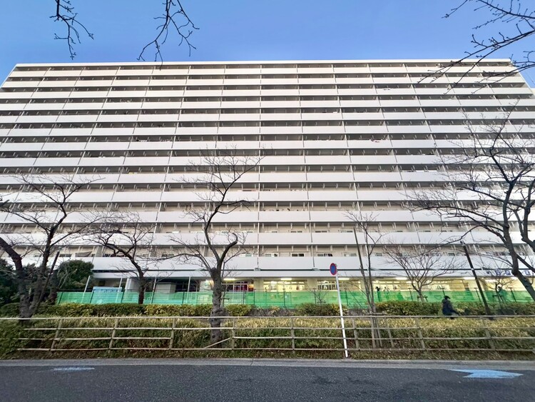 外観 資料には掲載していない情報が、現地にはたくさんあります。是非一度、現地をご確認ください。