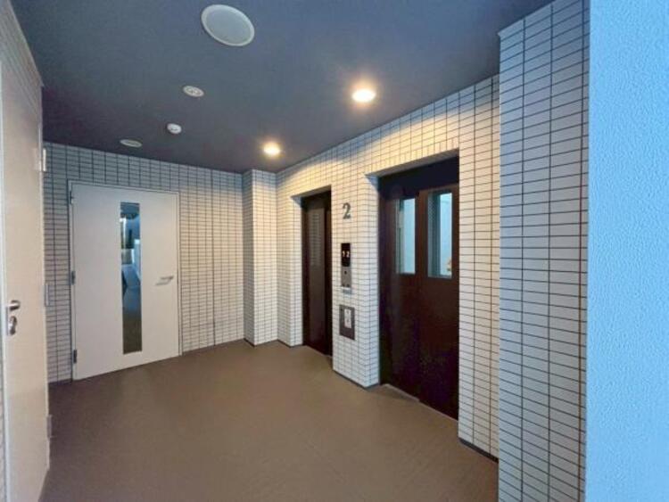 その他 総戸数が多いため、多くのエレベーターホールがございます。