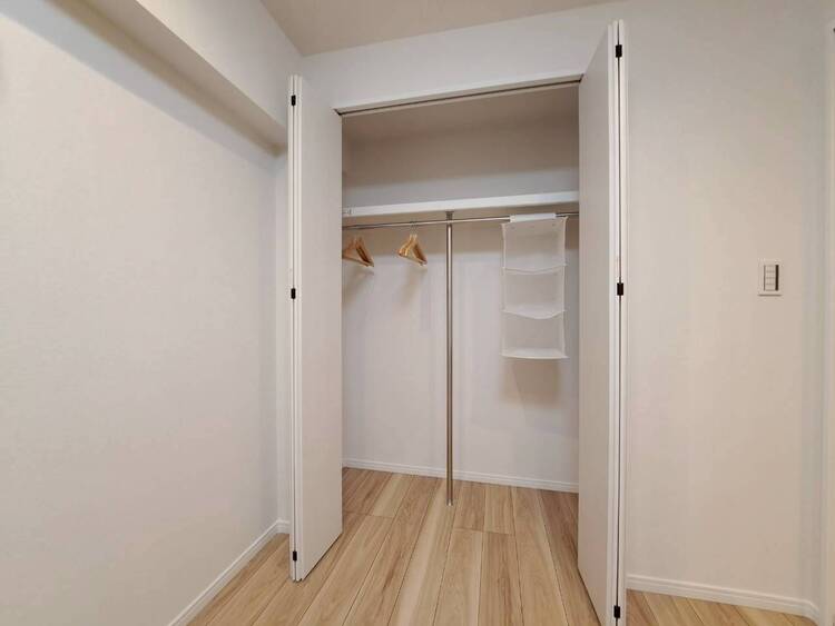 その他 収納スペースが付いていて、お部屋を広く使っていただけます。