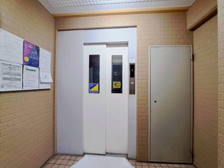 その他 エレベーター完備のため荷物が多くなっても安心。