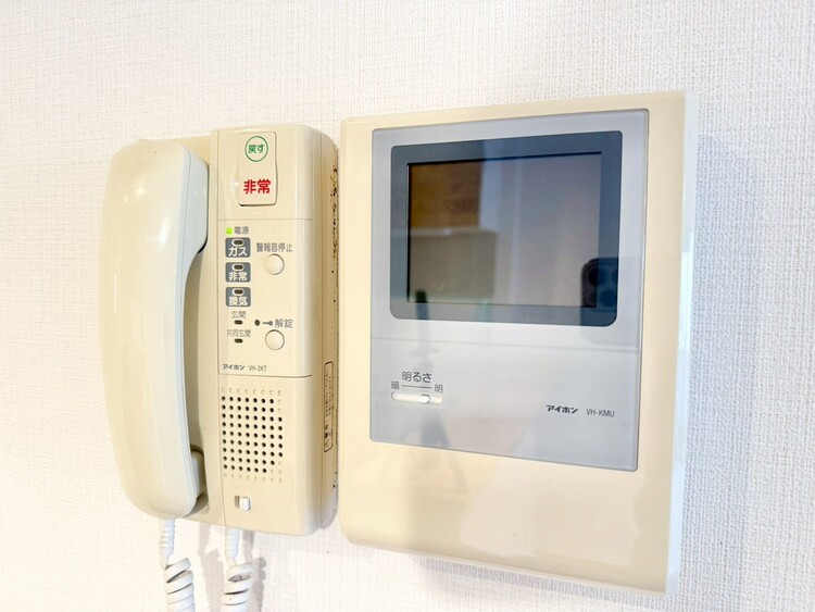 その他 誰が来てもわかる様にモニター付きインターホンを設置。