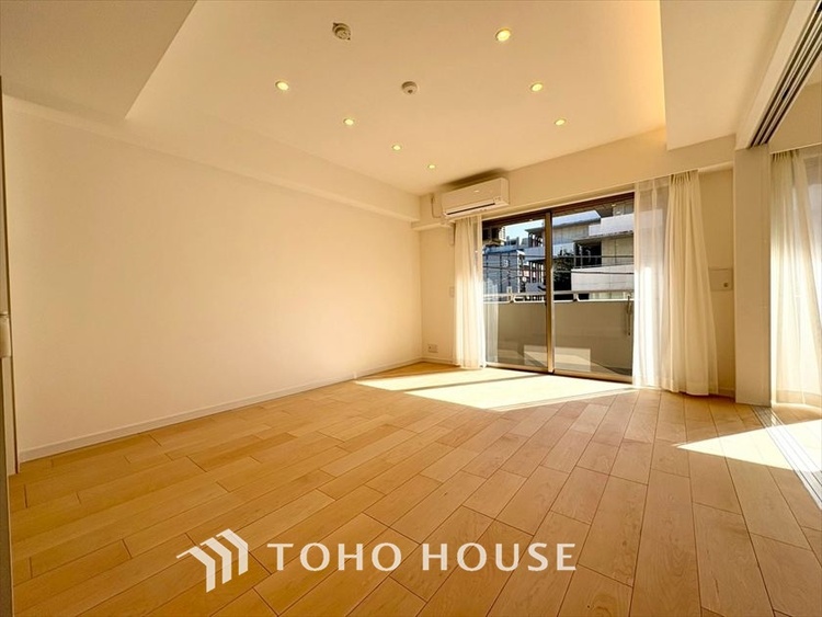 内装 【LIVING】◆住む喜び、楽しさ、感動◆を君と共有したい。いつまでもずっと家族を見渡せるこの広い空間で。