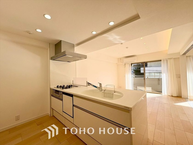 内装 【LIVING】◆Sunshine◆光が燦々と入り、いるだけで気持ちいい。「開放的でゆとりあるお部屋です。」