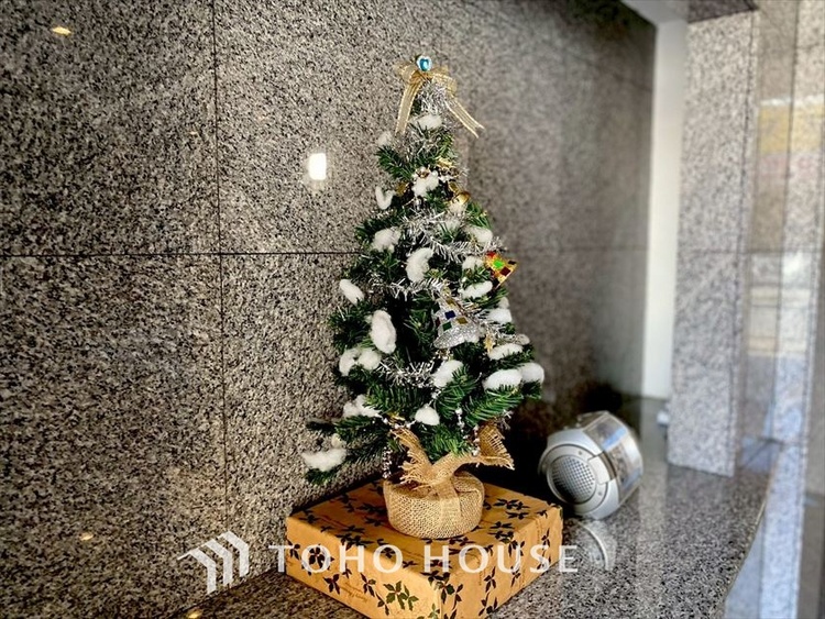 その他 【BALCONY】◆BLUE SKY◆自然の心地よさに包まれる。大開口の外に広がるのは爽やかな青空。