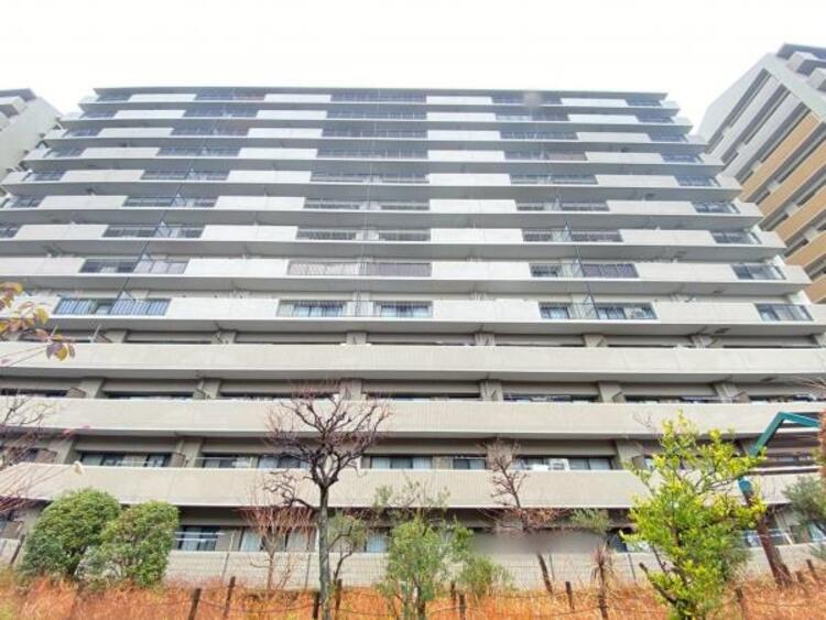 外観 陽当たりが魅力の利便性もある立地です♪