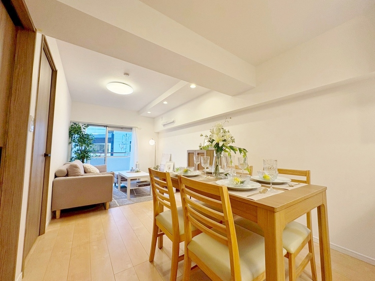 居間 「空間が織り成すひとつ先の住み心地」を演出します。