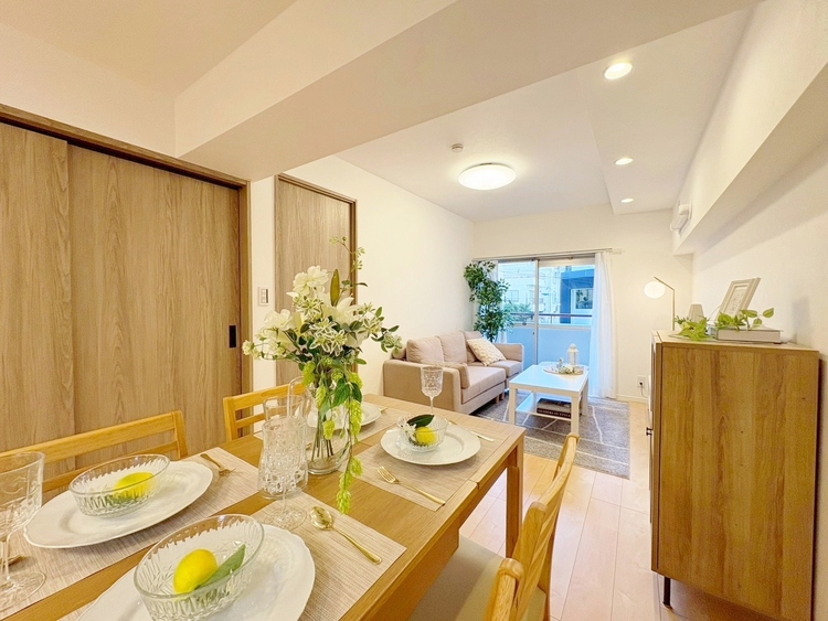 居間 過ごす時間が、たくさんの思い出として紡がれていく場所。