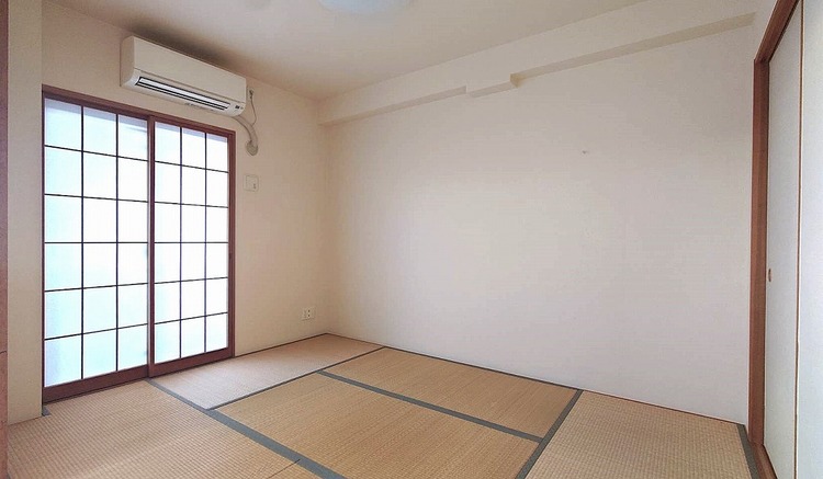 寝室 急な来客のおもてなしスペースや、ゲストの寝室としても活躍できる空間です。